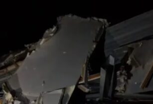 Destrozos en la escuela de Campana