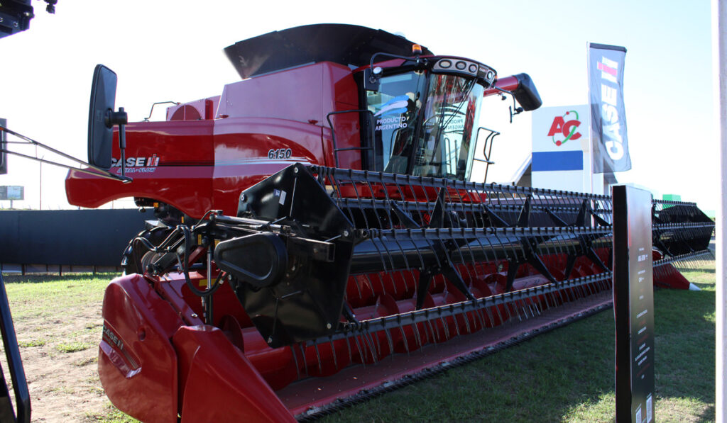 cosechadora case ih stand maquinaria agrícola