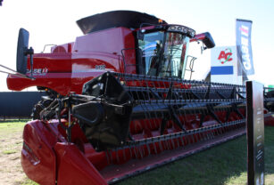 cosechadora case ih stand maquinaria agrícola