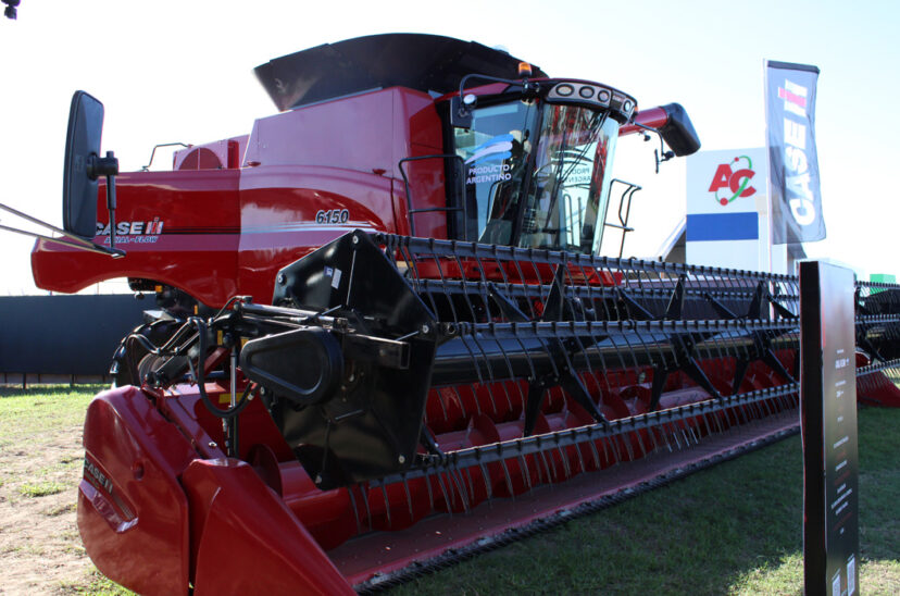 cosechadora case ih stand maquinaria agrícola