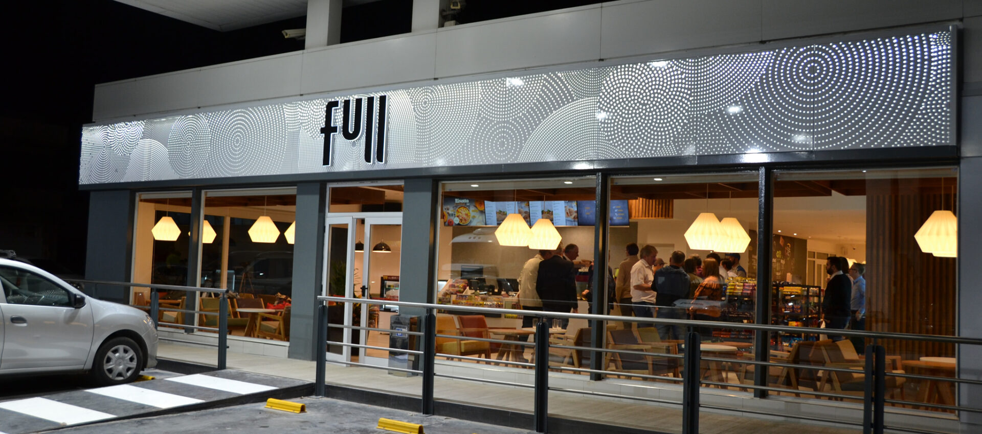 Full, la tienda de café de YPF