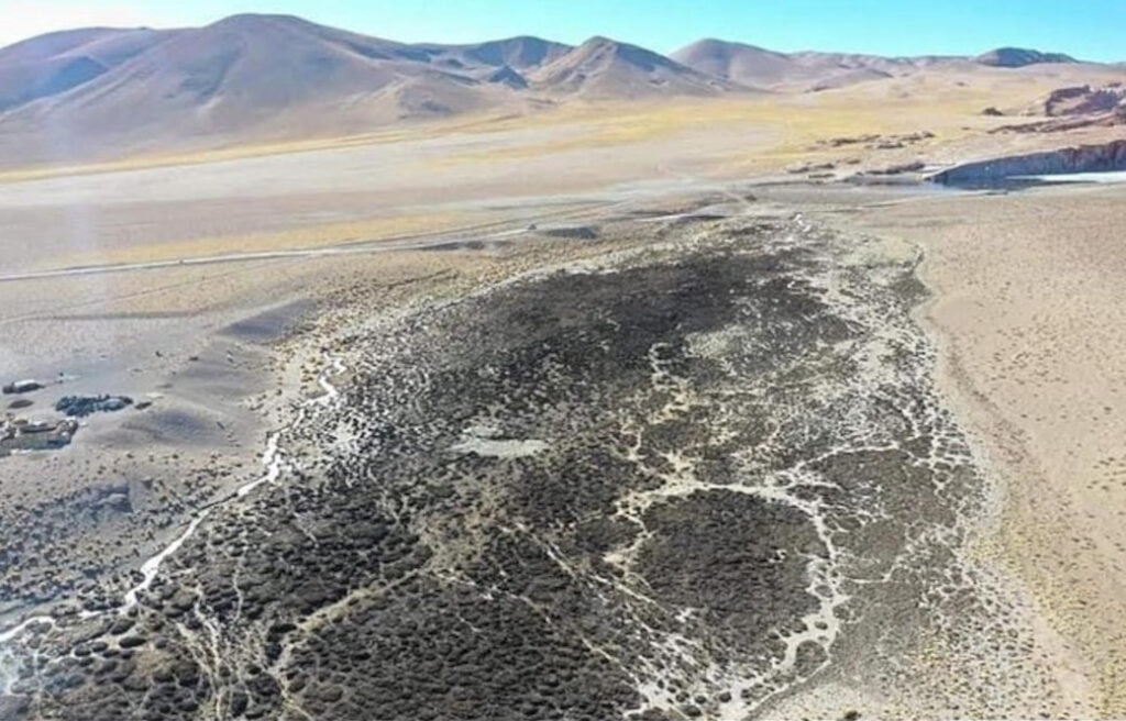 Río Trapiche seco por extracción de litio.