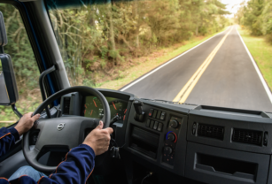 semipesado volvo VM redimiento y eficiencia