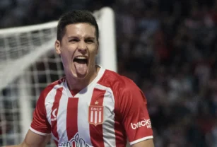 Estudiantes Guido Carrillo
