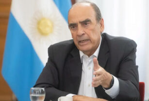 FRANCOS PARO UBA