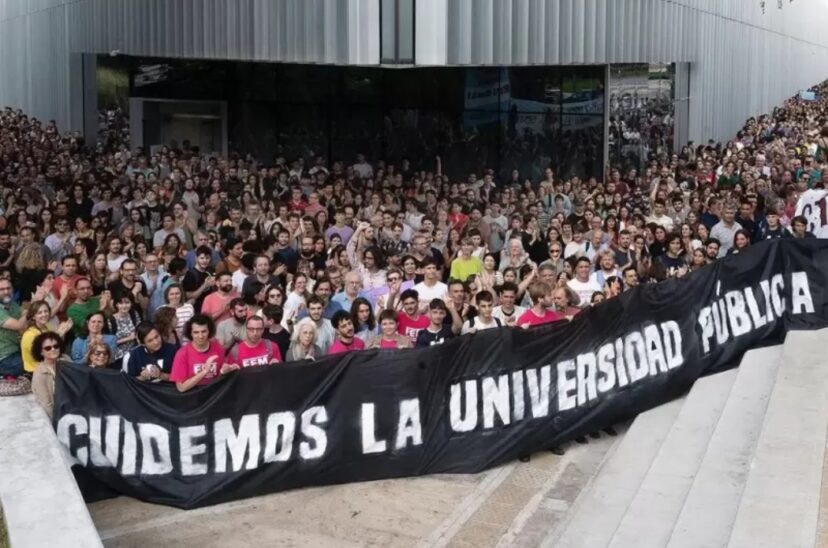 universidad pública - Marcha Universitaria