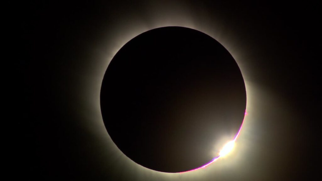 Eclipse solar total