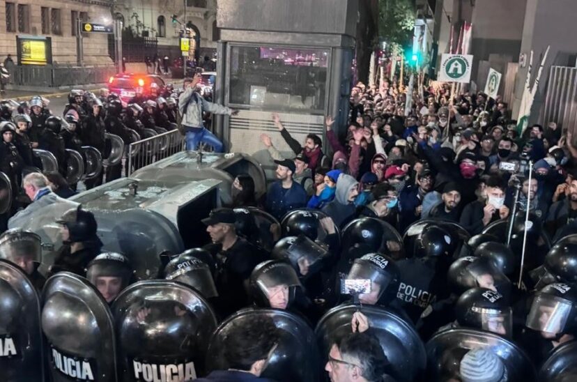 Congreso represión