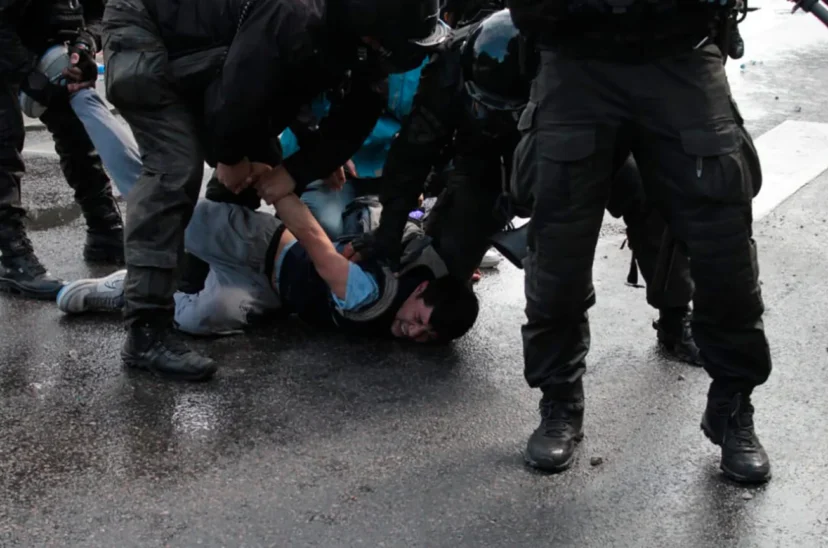Represión marcha contra el hambre