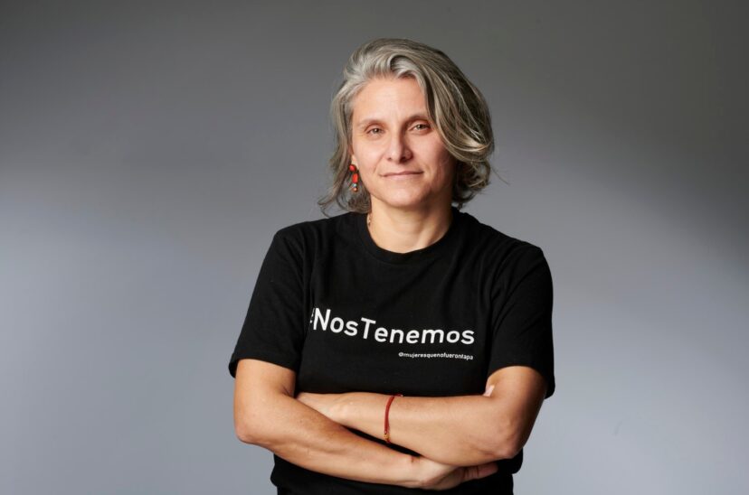 Lala Pasquinelli, autora de La Estafa de la Feminidad, cómo la belleza nos educa para ser sumisas.