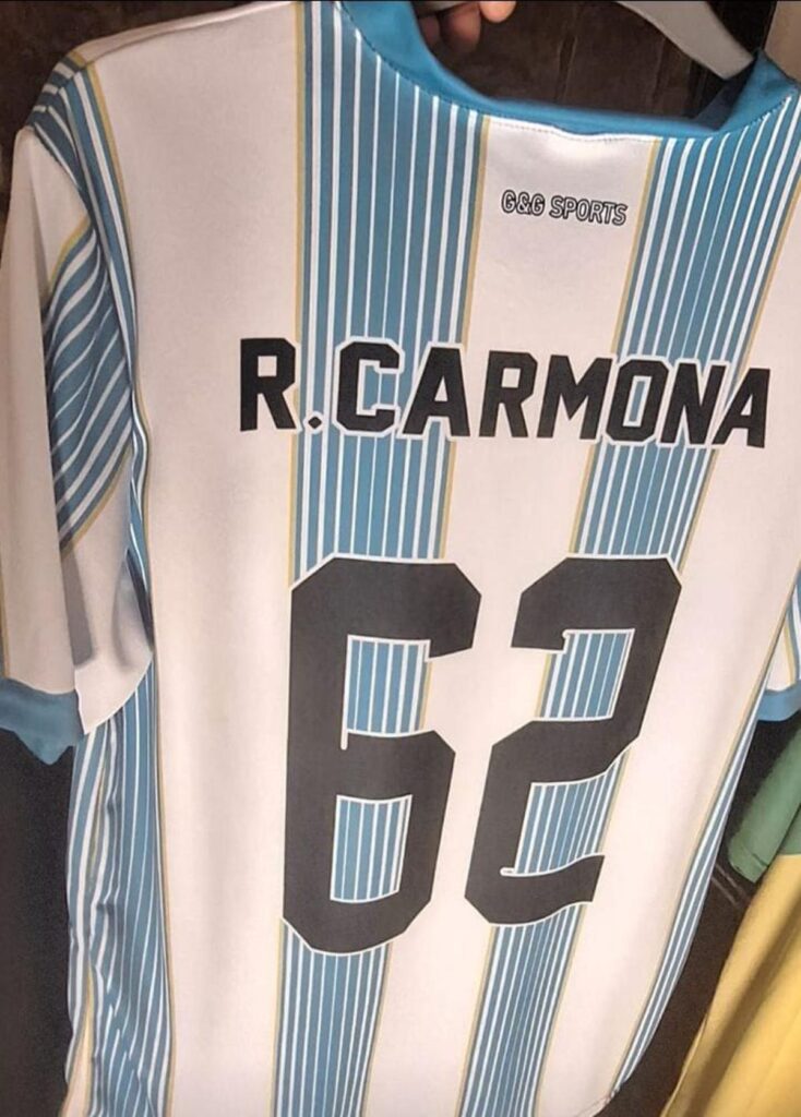 camiseta robert carmona