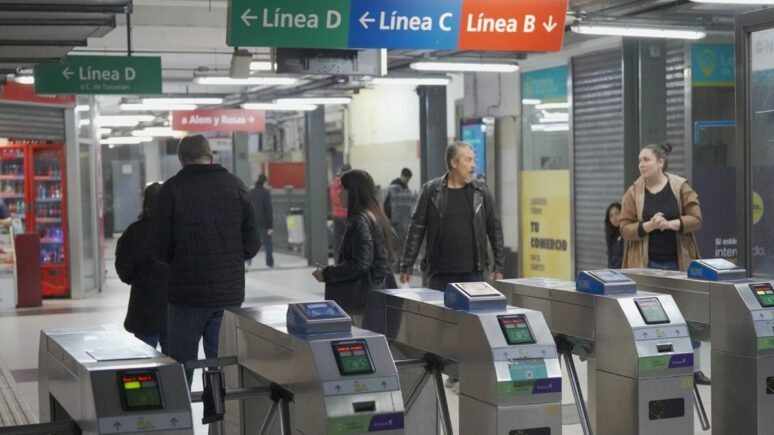 subte b apertura de molinetes