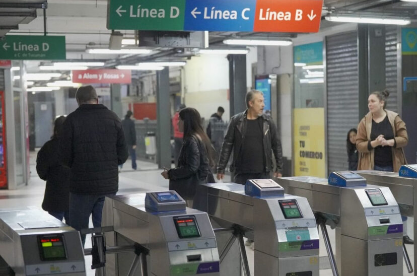 subte b apertura de molinetes