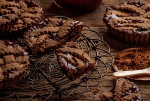 LINZER TORTE