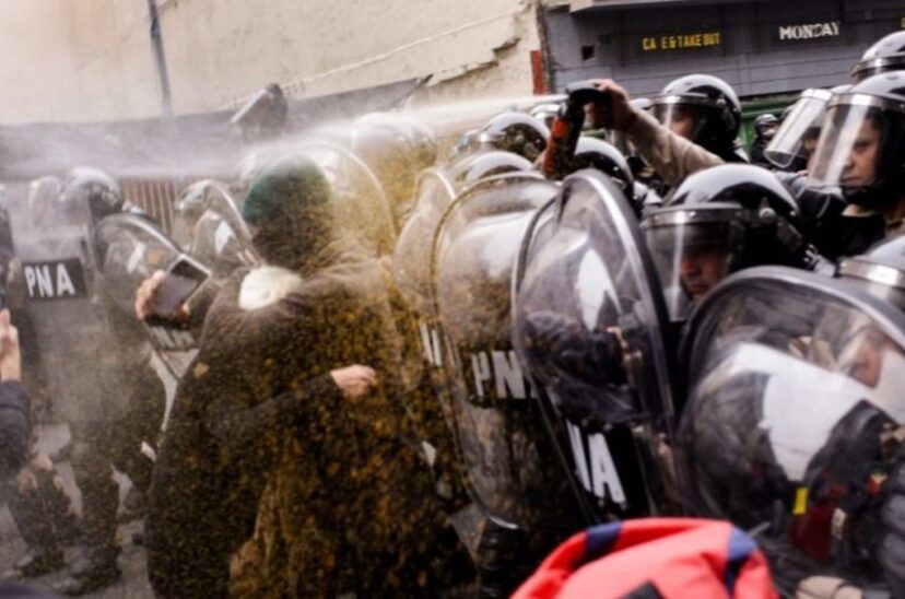 Represion Congreso