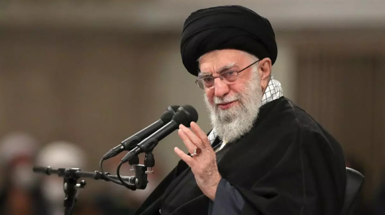 líder supremo iraní contra Milei