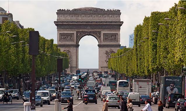 parís campos eliseos