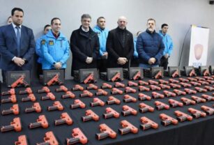 pistolas byrna