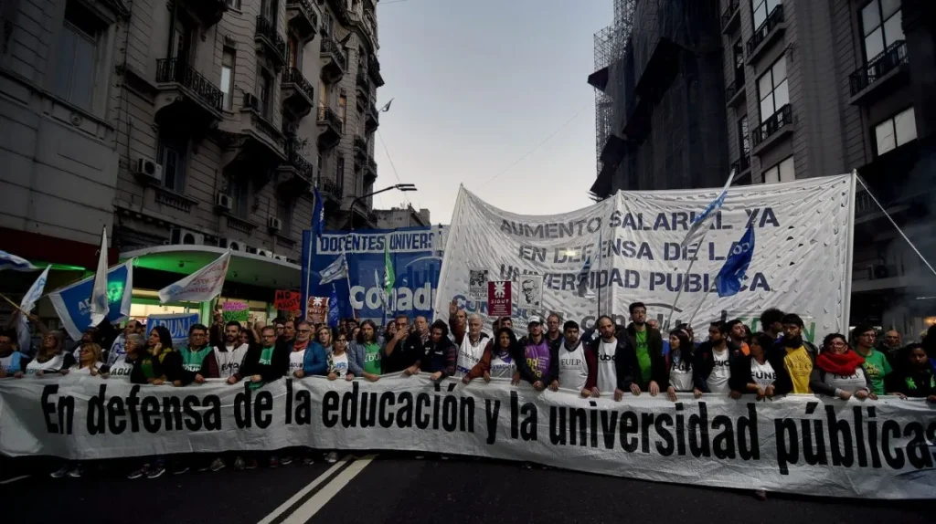 marcha por las universidades