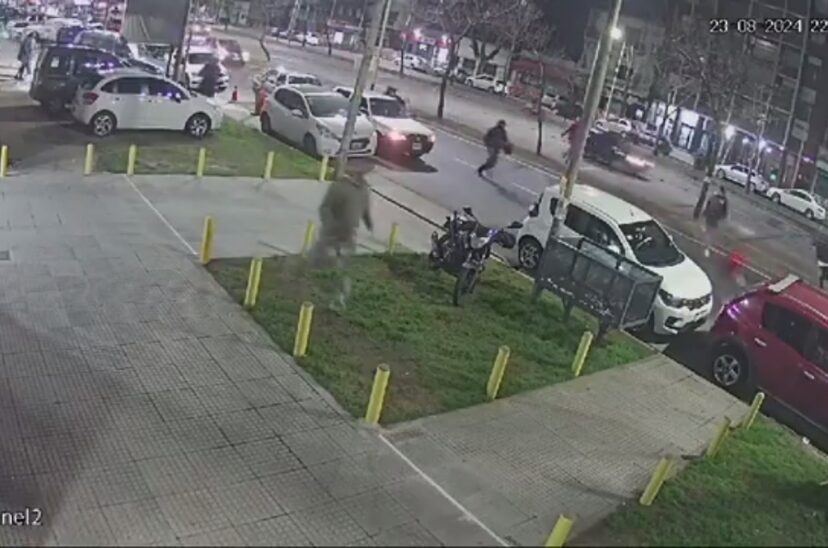 Tiroteo entre barras de Independiente
