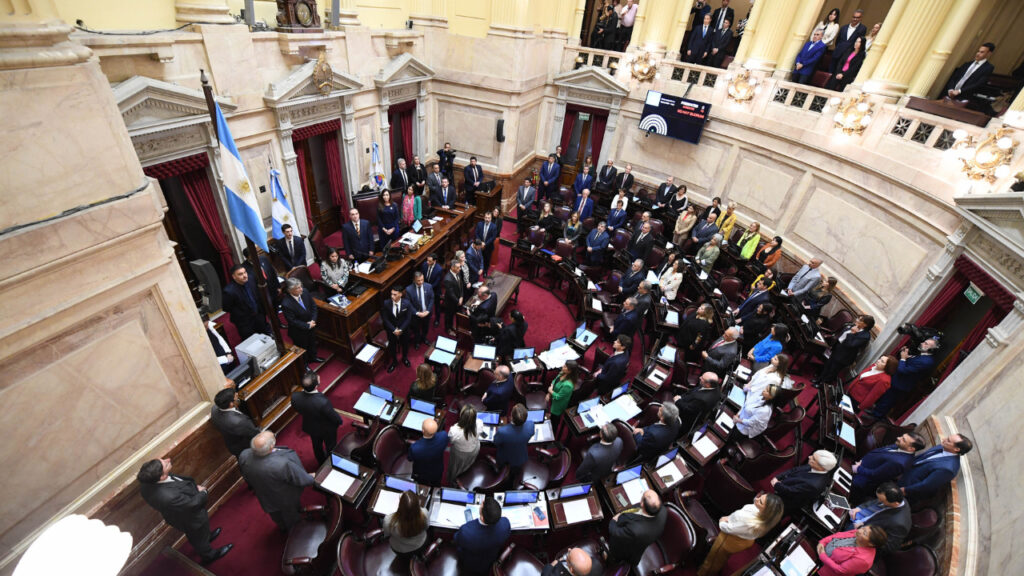 Adorni senado PRO