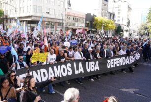 marcha defensa UBA