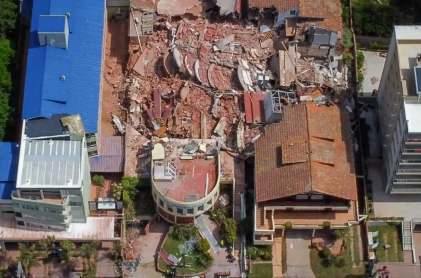 villagesell-estafa Hotel Dubrovnik derrumbado