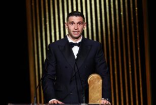 Dibu Martínez balón de oro premio