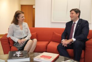 Diana Mondino con Leopoldo Sahores