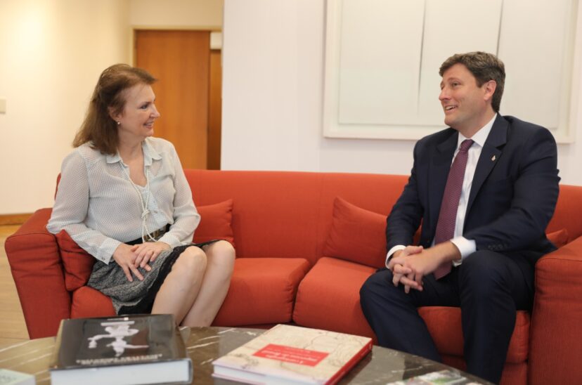 Diana Mondino con Leopoldo Sahores