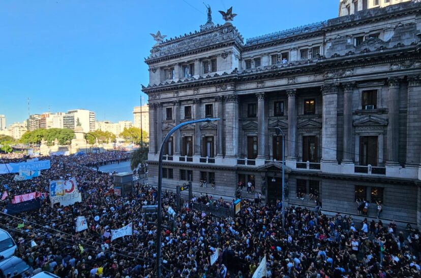 ucr marcha universitaria