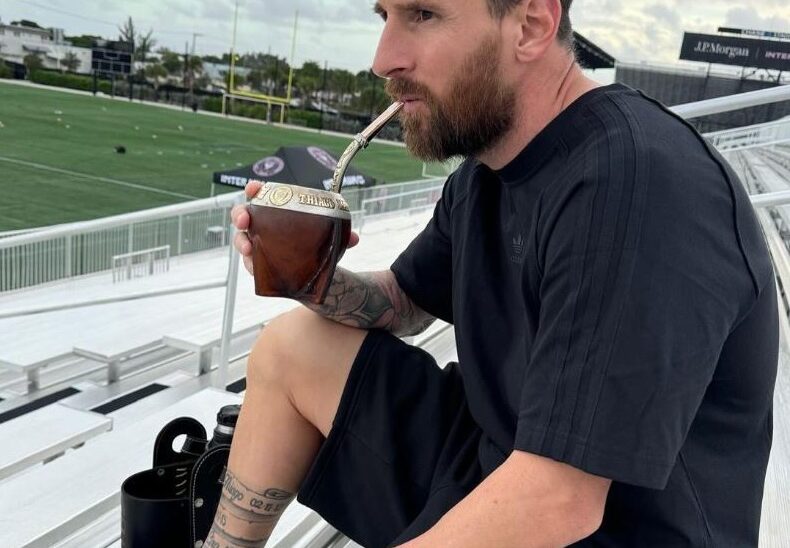 Messi toma mate