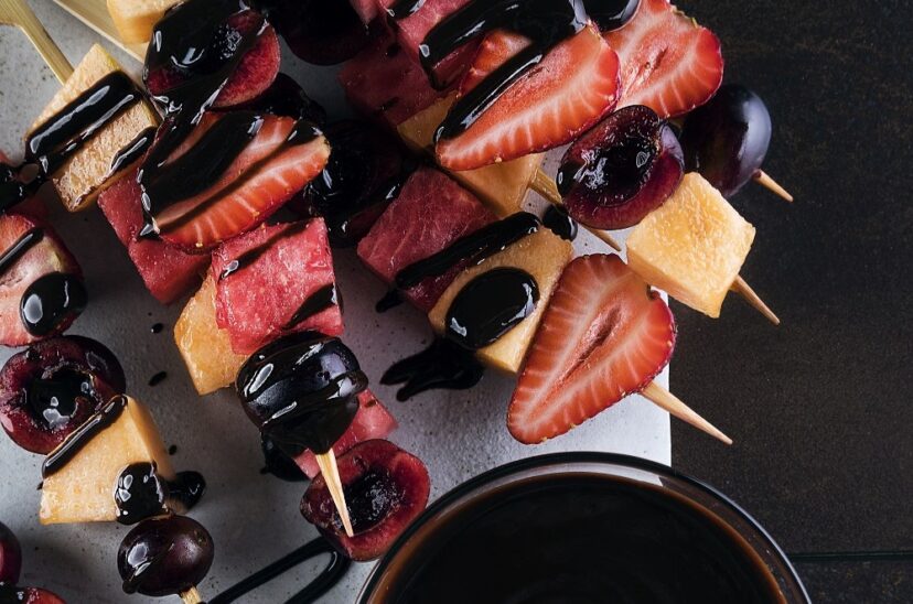brochettes de frutas