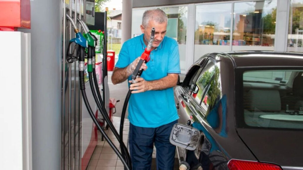 carga nafta estaciones de servicio