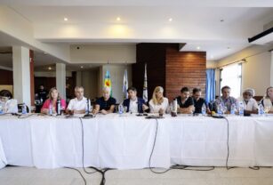Reunión en Villa Gesell convocada por Kicillof