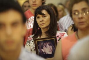 Susana Trimarco, madre de Marita Verón, con foto de su hija