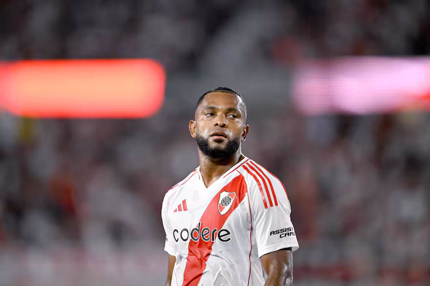 pelota libre river
