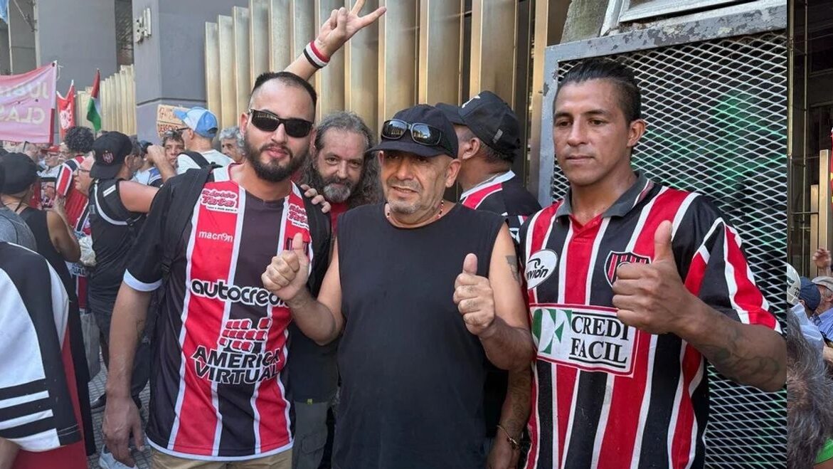 barra chacarita con jubilados bullrich