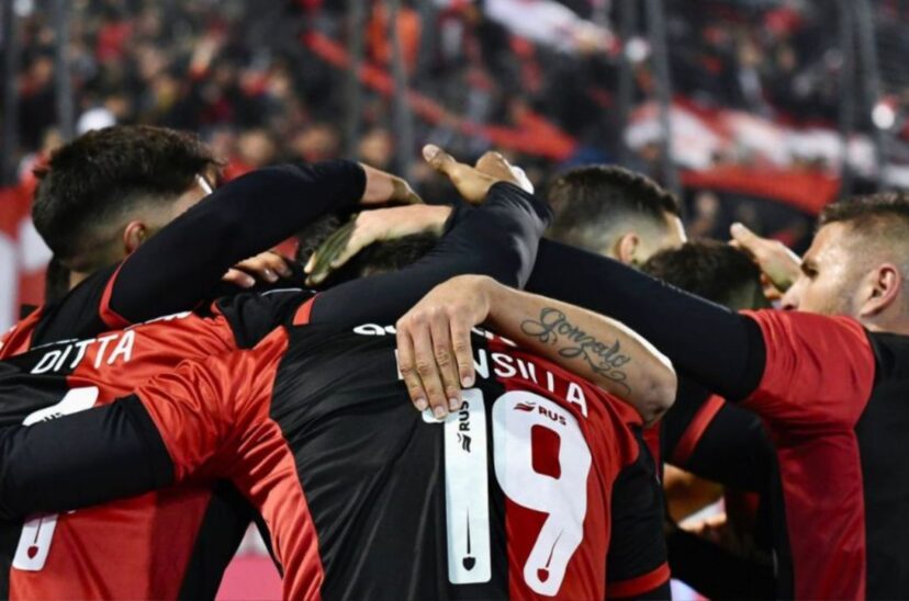 newells pelota libre