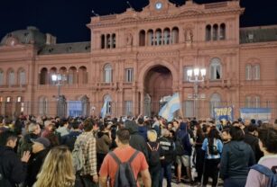 Manifestación tras represión en el Congreso