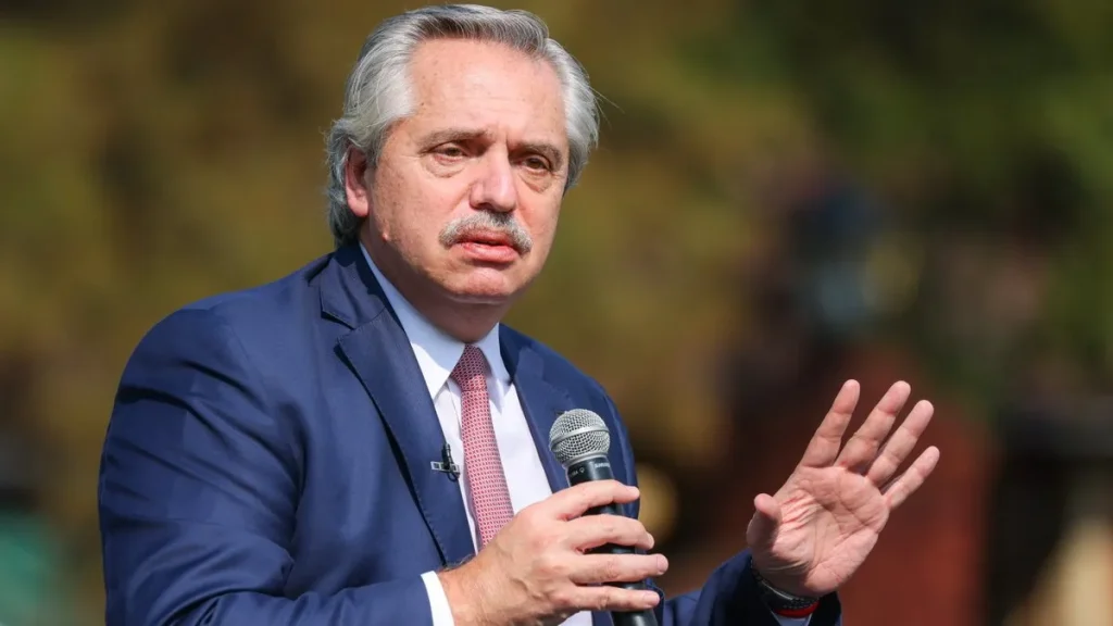 Alberto Fernández