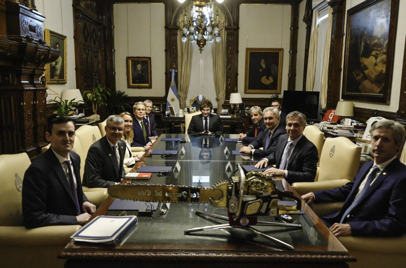 Tesoro apoyo Argentina