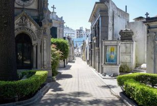cementerio recoleta fin de semana