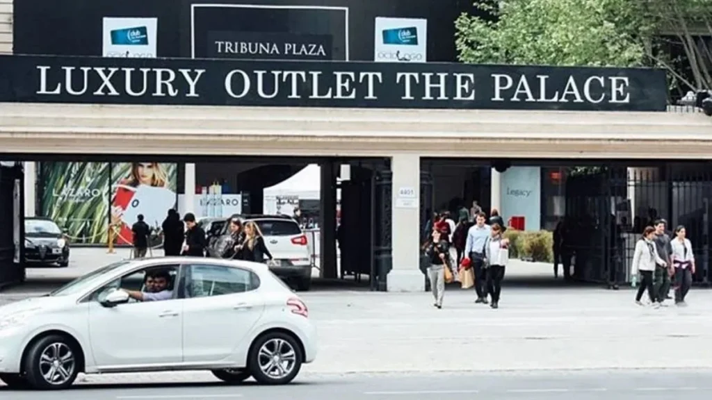 Luxury Outlet