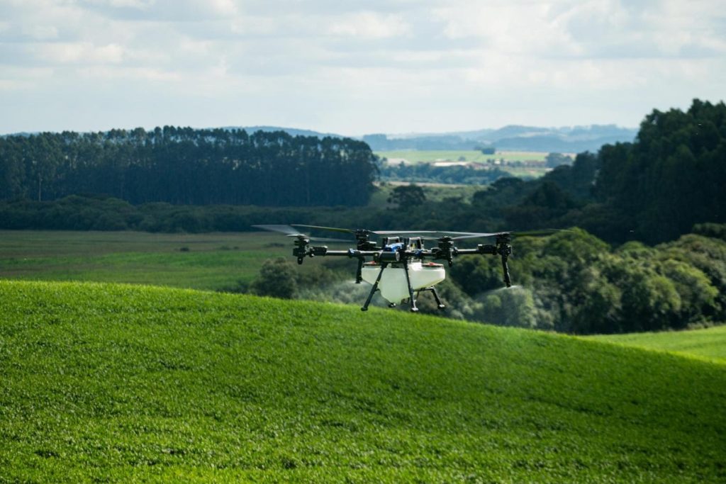 dron new holland maquinaria agrícola
