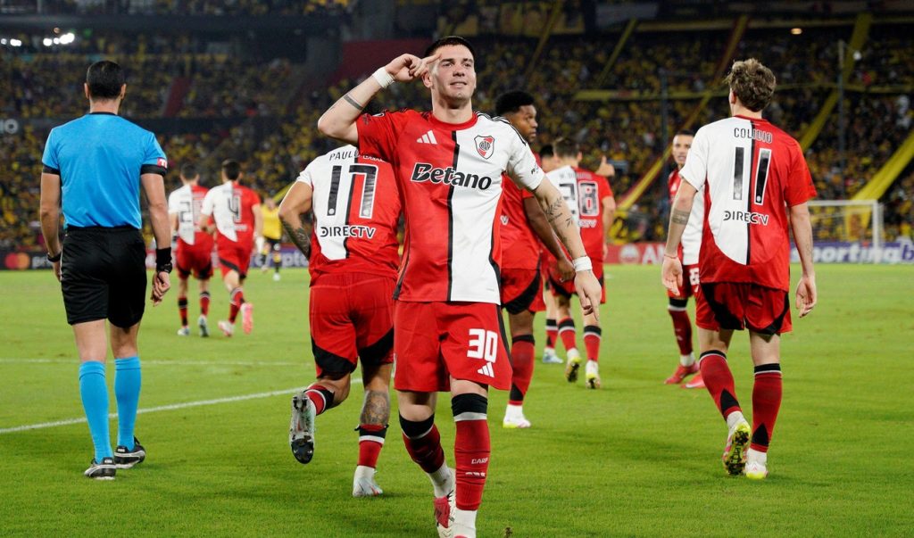 pelota libre river