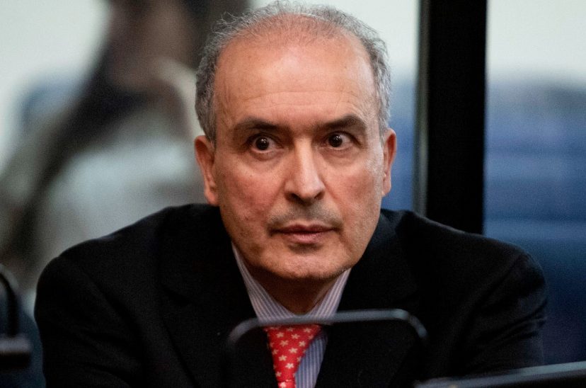 José López