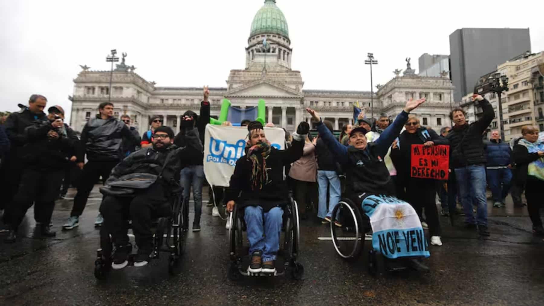 marcha Congreso jubilados discapacidad